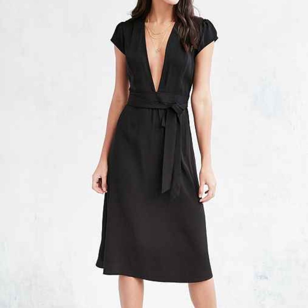 URBAN OUTFITTERS  KIMCHI BLUE BLACK DRESS